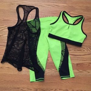 Fabletics bra, capris, tank set